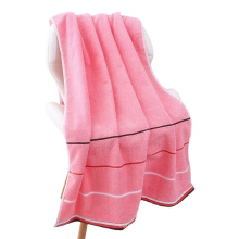 Serviettes de bain jetables en gros bon marché à bas prix 100% coton-coton serviette de bain de l&#39;hôtel